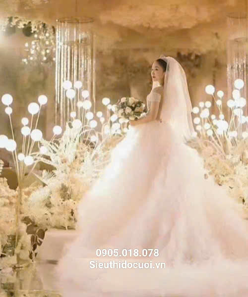 Đèn dẫn lối đám cưới - đèn banh Đèn dẫn lối đám cưới - đèn banh