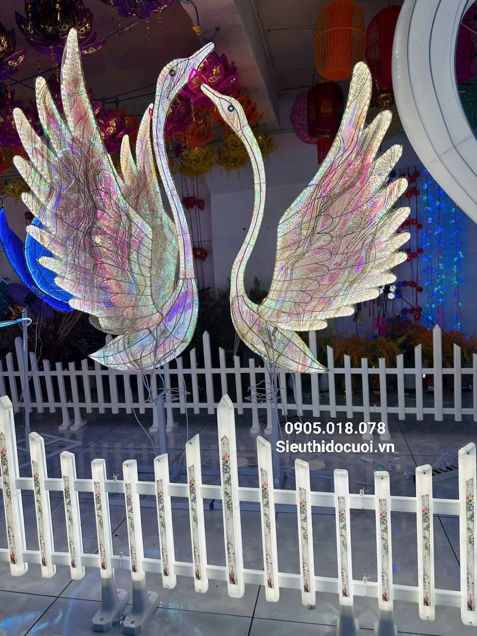 Đèn dẫn lối đám cưới chim thiên nga khổng lồ LED Đèn dẫn lối đám cưới chim thiên nga khổng lồ LED