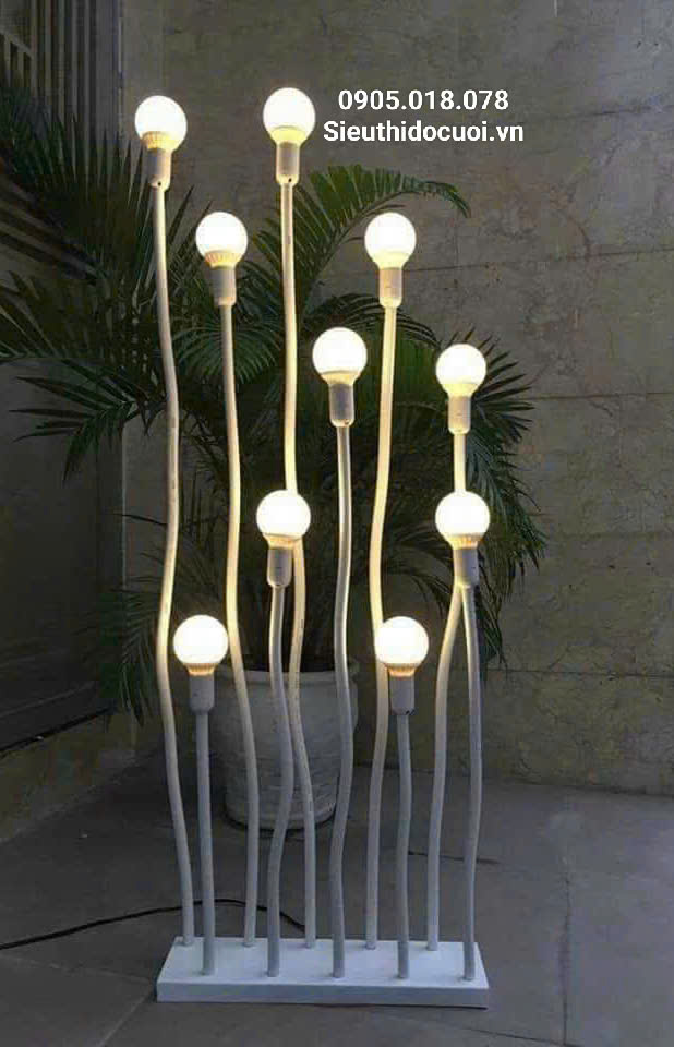 Đèn dẫn lối đám cưới 10 ngọn bóng tròn Đèn dẫn lối đám cưới 10 ngọn bóng tròn