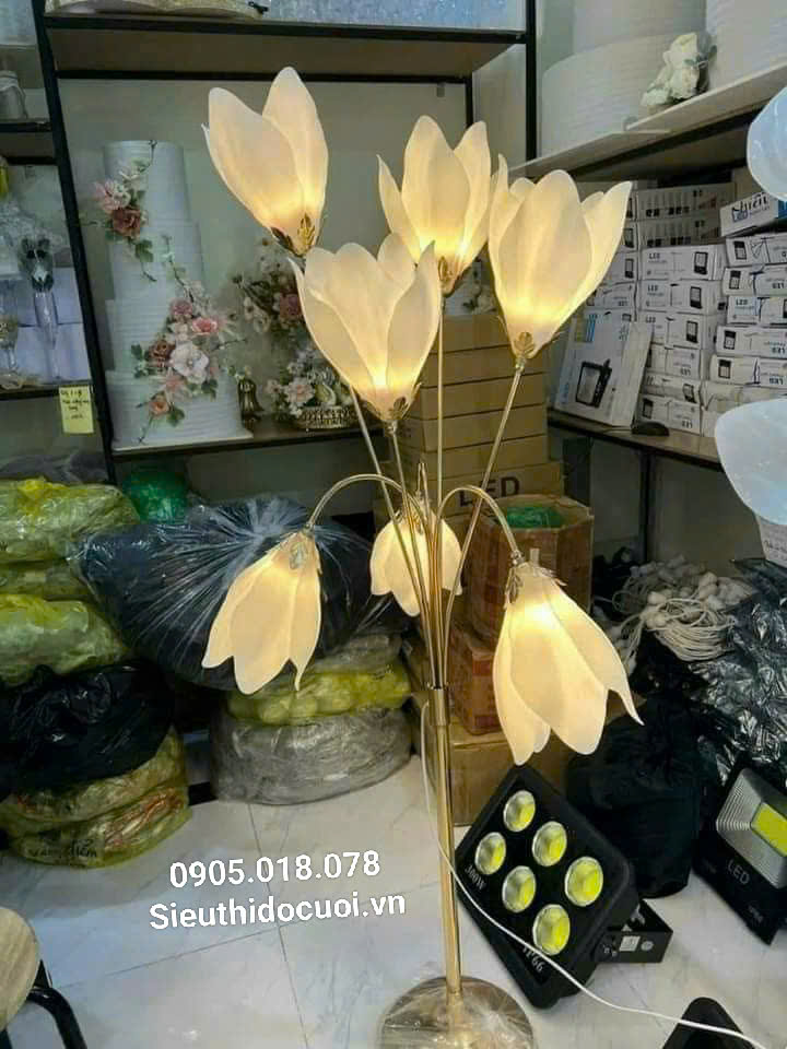 Đèn dẫn lối đám cưới hoa mộc lan Đèn dẫn lối đám cưới hoa mộc lan