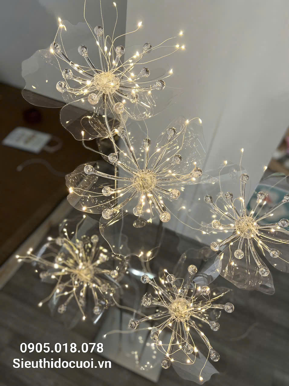 Đèn dẫn lối đám cưới hoa mai Đèn dẫn lối đám cưới hoa mai