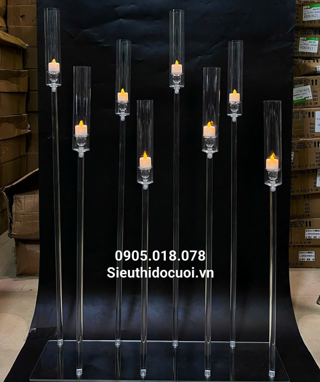 Đèn dẫn lối đám cưới mica đế ngang 8 cây Đèn dẫn lối đám cưới mica đế ngang 8 cây