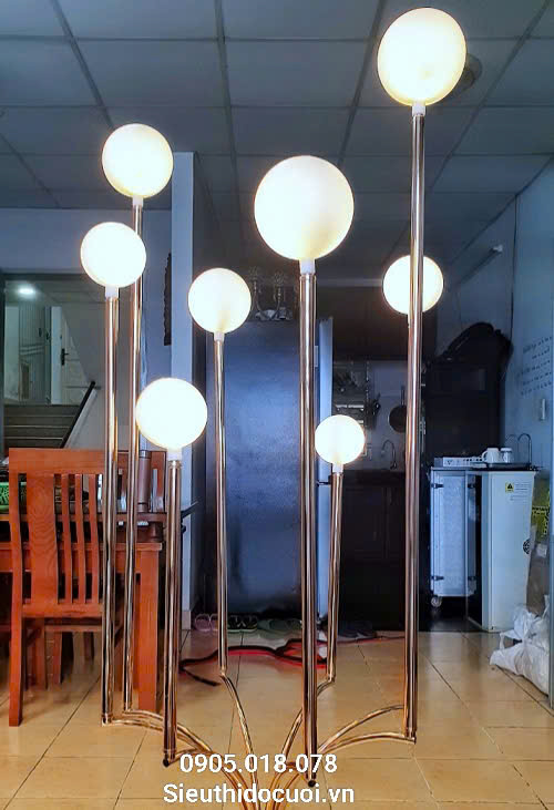 Đèn dẫn lối đám cưới bình hoa Đèn dẫn lối đám cưới bình hoa