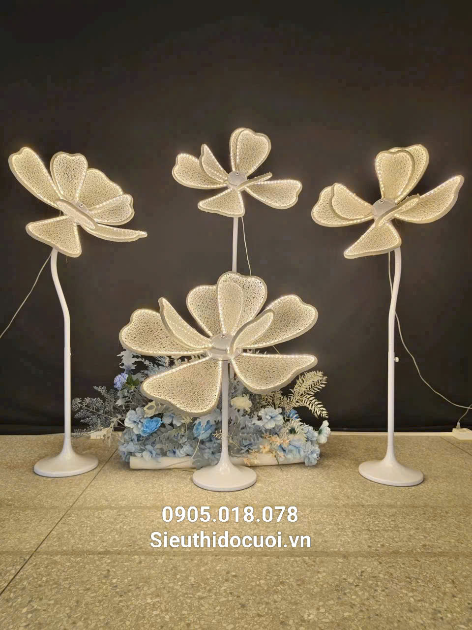 Đèn dẫn lối đám cưới hoa led đại Đèn dẫn lối đám cưới hoa led đại