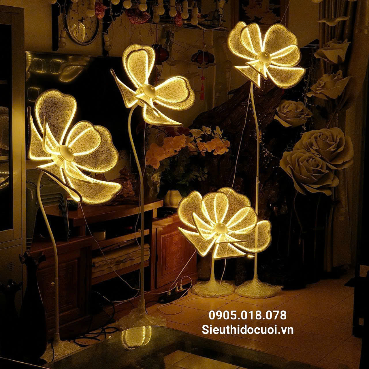 Đèn dẫn lối đám cưới hoa led đại Đèn dẫn lối đám cưới hoa led đại