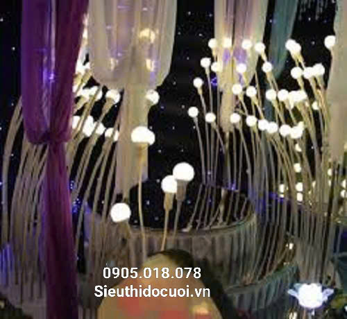 Đèn dẫn lối đám cưới bóng tròn 5 ngọn Đèn dẫn lối đám cưới bóng tròn 5 ngọn