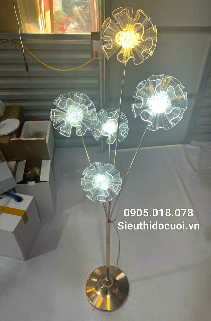 Đèn dẫn lối đám cưới hoa cẩm tú cầu Đèn dẫn lối đám cưới hoa cẩm tú cầu