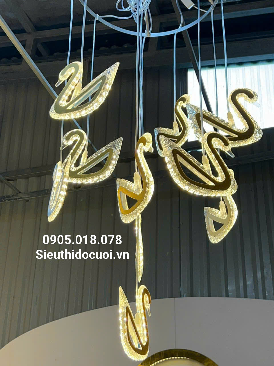 Đèn thả led đám cưới chim thiên nga Đèn thả led đám cưới chim thiên nga