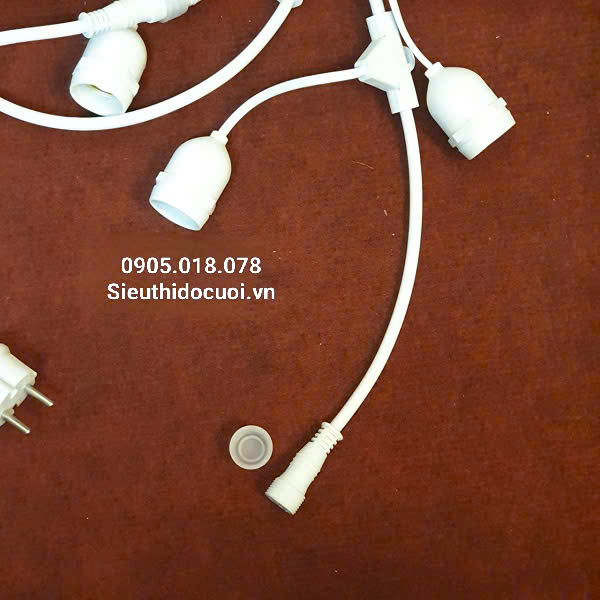 Dây đèn trang trí ngoài trời Dây đèn trang trí ngoài trời