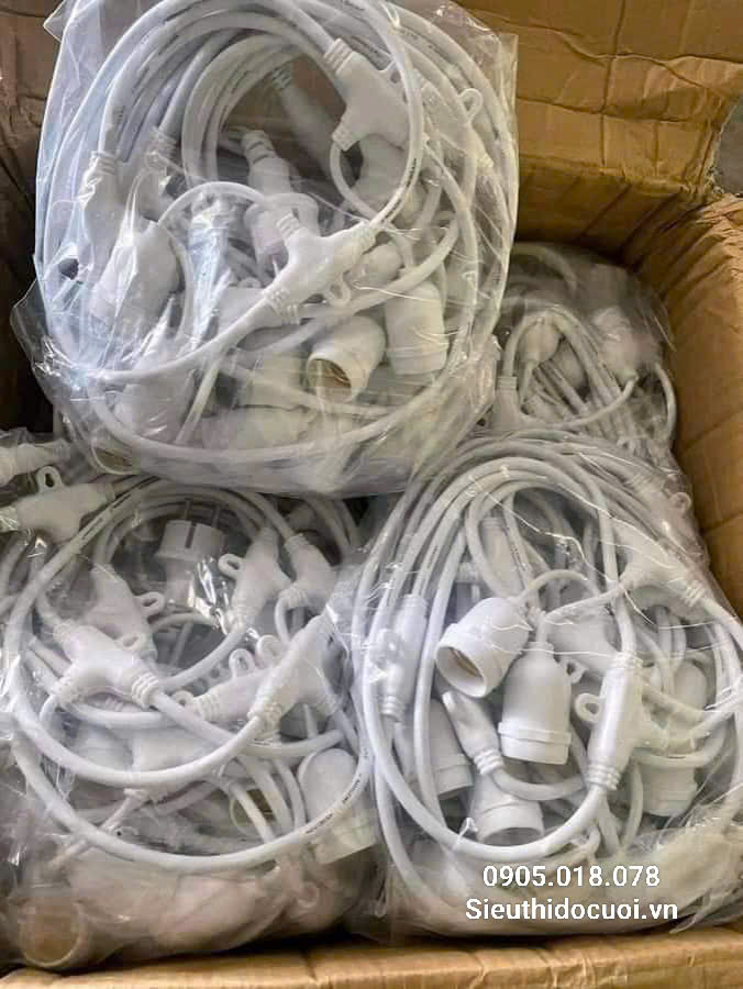 Dây đèn trang trí ngoài trời Dây đèn trang trí ngoài trời