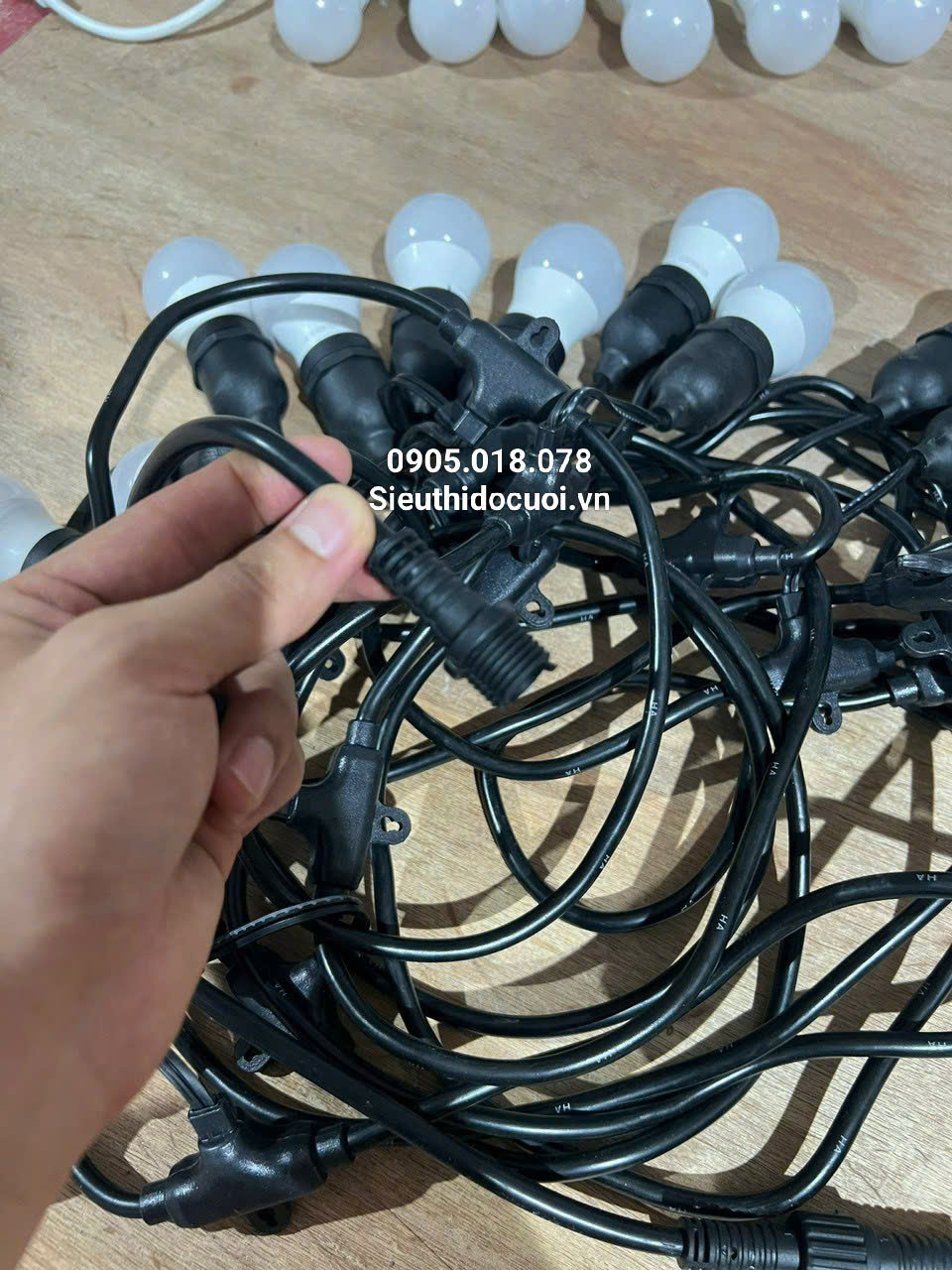 Dây đèn trang trí ngoài trời Dây đèn trang trí ngoài trời