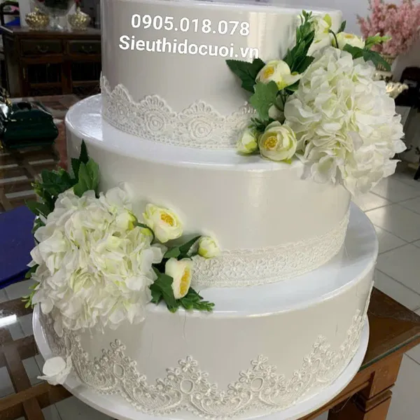 Bánh kem mô hình 3 tầng