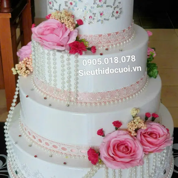 Bánh kem mô hình 4 tầng