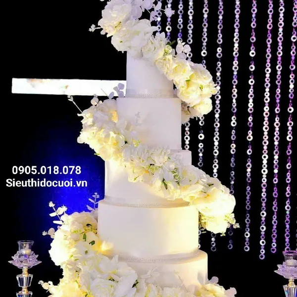 Bánh kem mô hình 5 tầng