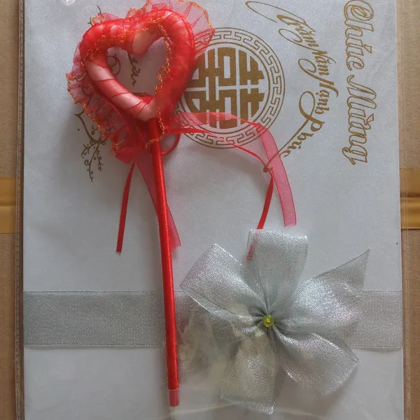 Bút ký tên và sổ ký tên