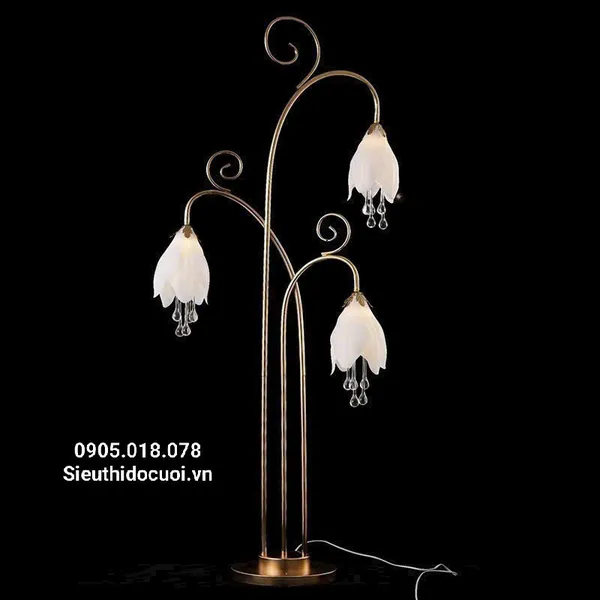 Đèn dẫn lối đám cưới hoa mộc lan trụ 3 bông