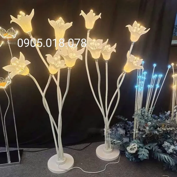 ĐÈN DẪN LỐI HOA LILY