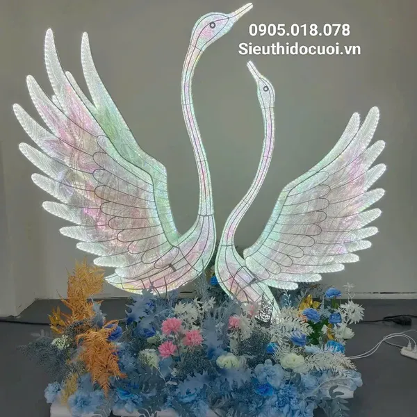 Đèn dẫn lối đám cưới chim thiên nga khổng lồ LED