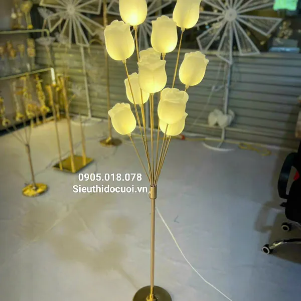 Đèn dẫn lối đám cưới hoa hồng