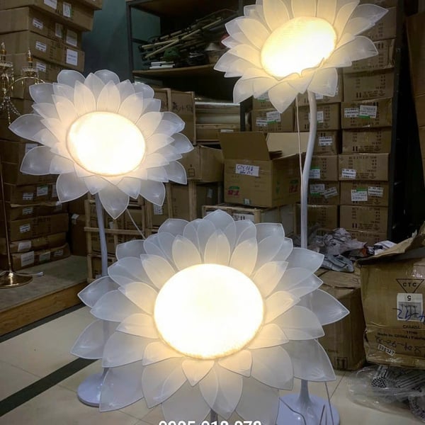 Đèn dẫn lối hoa mặt trời