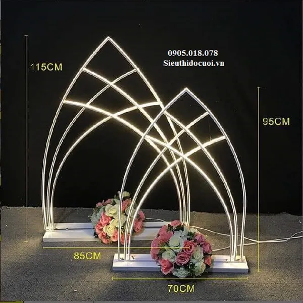 ĐÈN DẪN LỐI SÂN KHẤU BÚP MĂNG