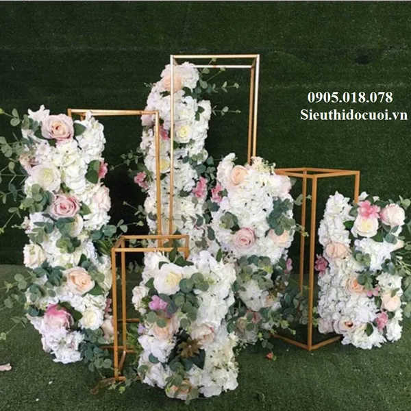 Đôn hoa bằng khung sắt, mica