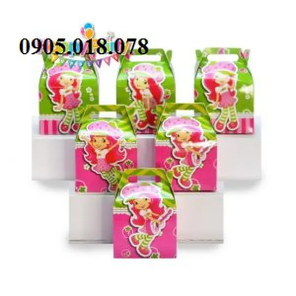 Hộp Quà Sinh Nhật Chủ Đề Cô Bé Dâu Tây