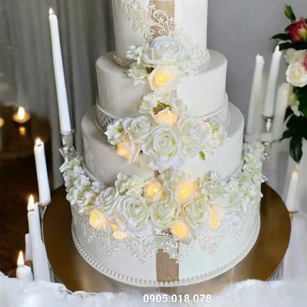 Thùng tiền đám cưới hình bánh kem