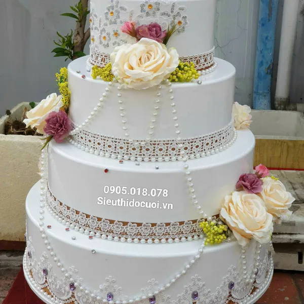 Thùng tiền đám cưới hình bánh kem