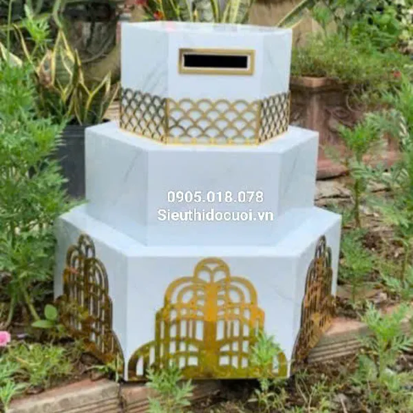 Thùng tiền đám cưới hình bánh kem lục giác