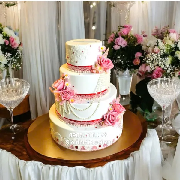 Thùng tiền đám cưới hình bánh kem TT06