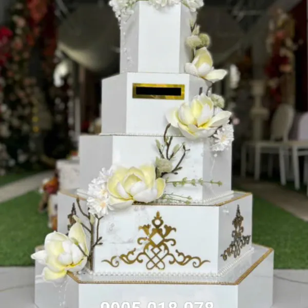 Thùng tiền đám cưới hình bánh kem TT38