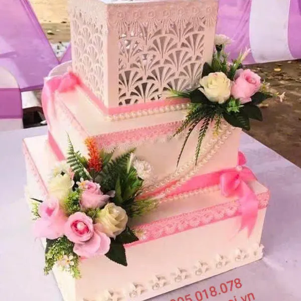 Thùng tiền đám cưới hình bánh kem vuông