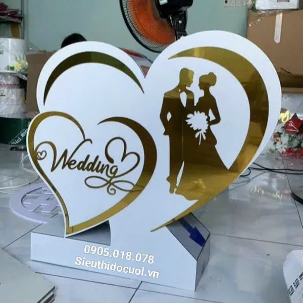 Thùng tiền đám cưới hình trái tim