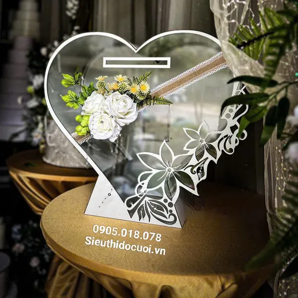 Thùng tiền đám cưới hình trái tim