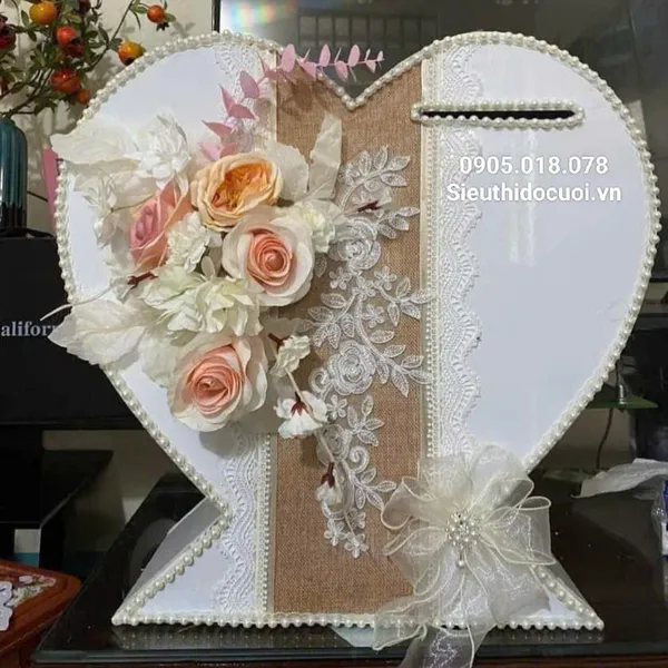 Thùng tiền đám cưới hình trái tim