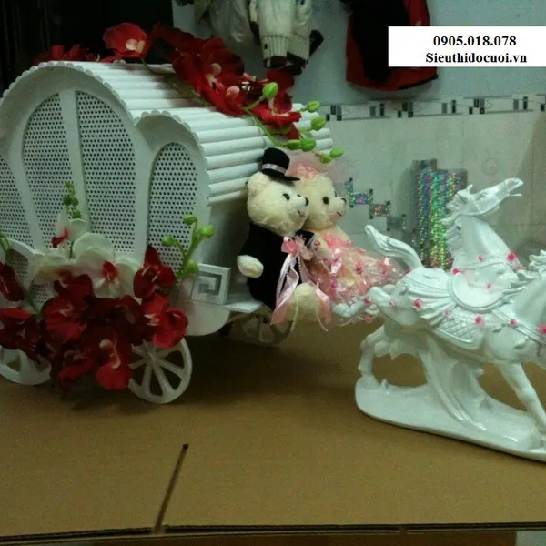 Thùng tiền đám cưới hình xe ngựa