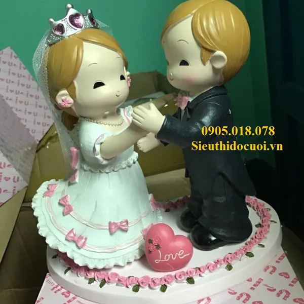 Tượng Cô dâu Chú rể