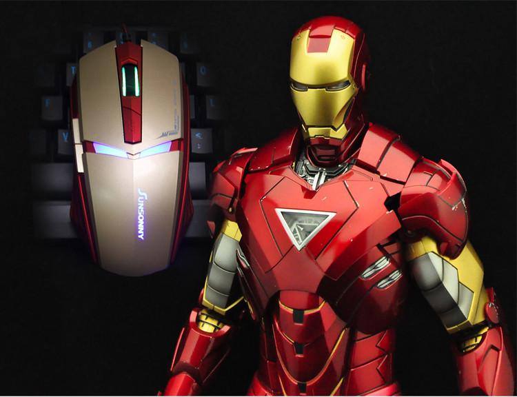 Chuột Sunsonny T-M30 thu hút gây ấn tượng bởi thiết kế đậm chất Game với màu sắc khoắn cùng nhiều đường nét được cắt táo bạo và góc cạnh, giống như một con Robot Transfomers đang sẵn sàng chiến đấu.