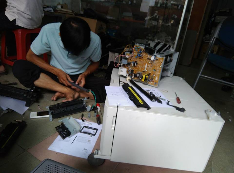 Do nhu cầu phát triển của thị trường và do nguồn hàng card formater 2900 khan hiếm , nếu có trên thị trường cũng toàn là hàng sửa lại hoặc hàng cũ , riêng Liên Việt đã đi tiên phong trong lĩnh vực cung cấp card formater 2900 mới 100% tháo trực tiếp từ máy in canon 2900 chính hãng ra giao ngay cho khách hàng sử dụng.