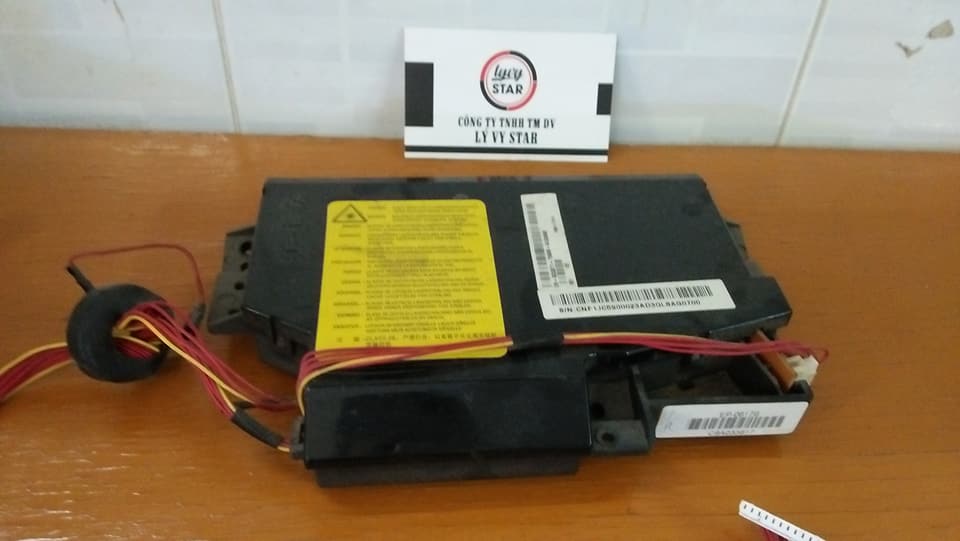 ban-hop-quang-ml1640