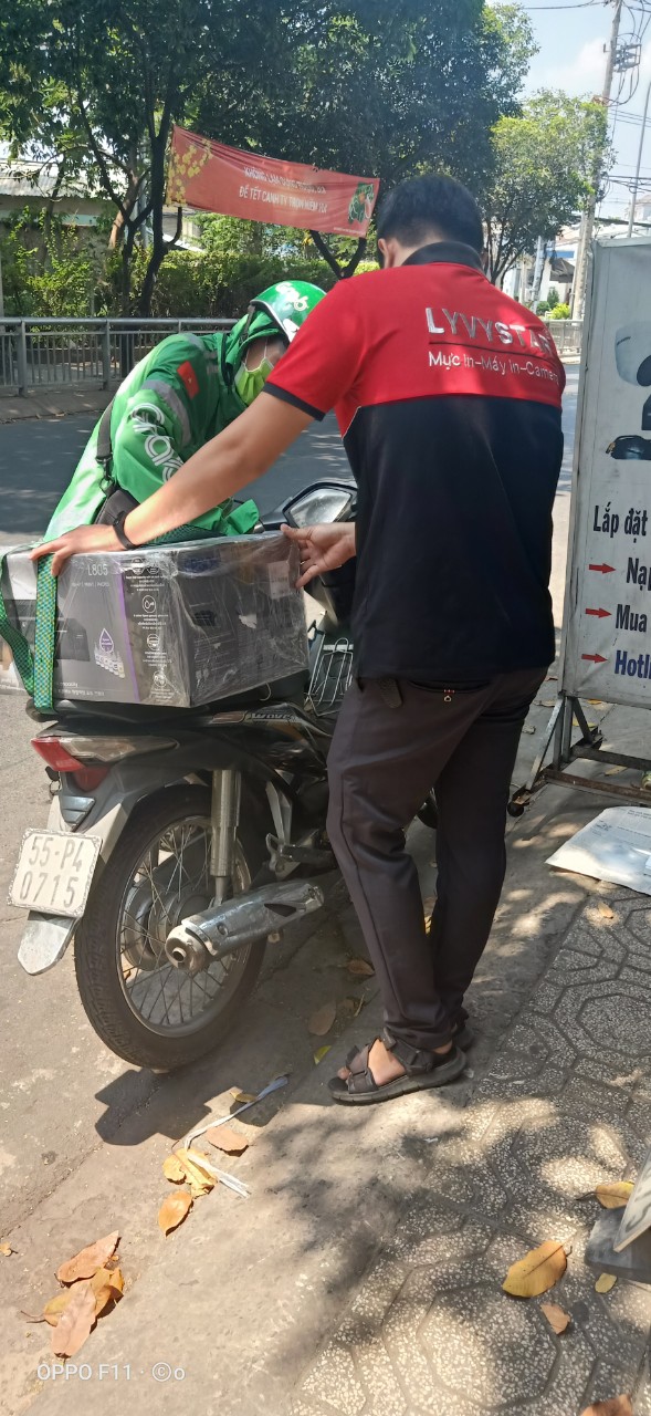 chuyen-mua-ban-may-in-mau-epson-L805