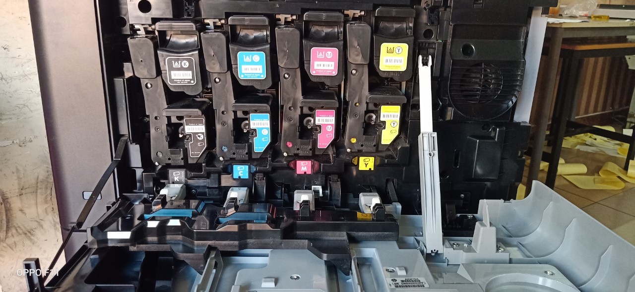 chuyên nạp mực màu M880