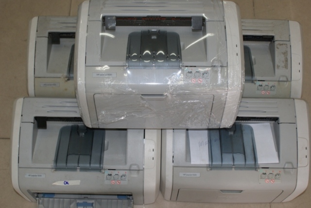 MAY-IN-HP-1020-CU-RE-NHAT-TAI-QUAN-1-SAI-GON