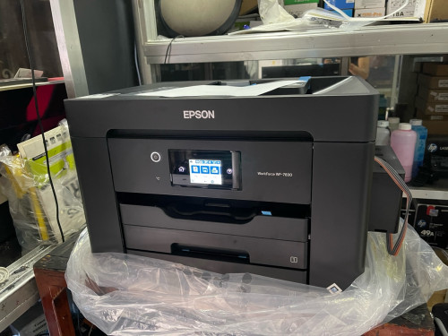 máy in màu đa chức năng epson 7830