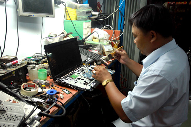 chuyen-sua-chua-may-tinh-xach-xach-tay