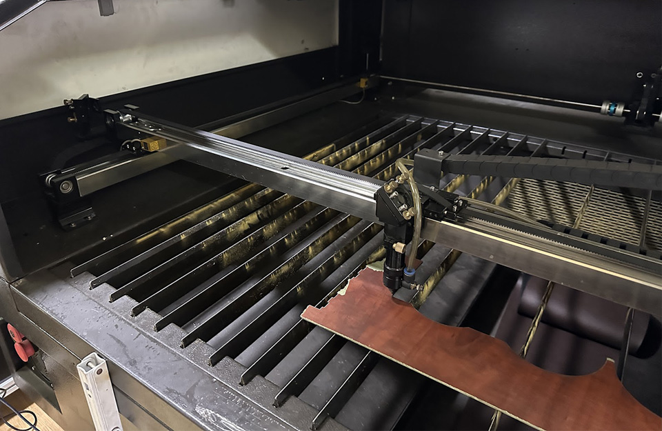 LyVyStar thu mua máy cắt Laser 1390 - 1610 cũ giá cao miền Trung