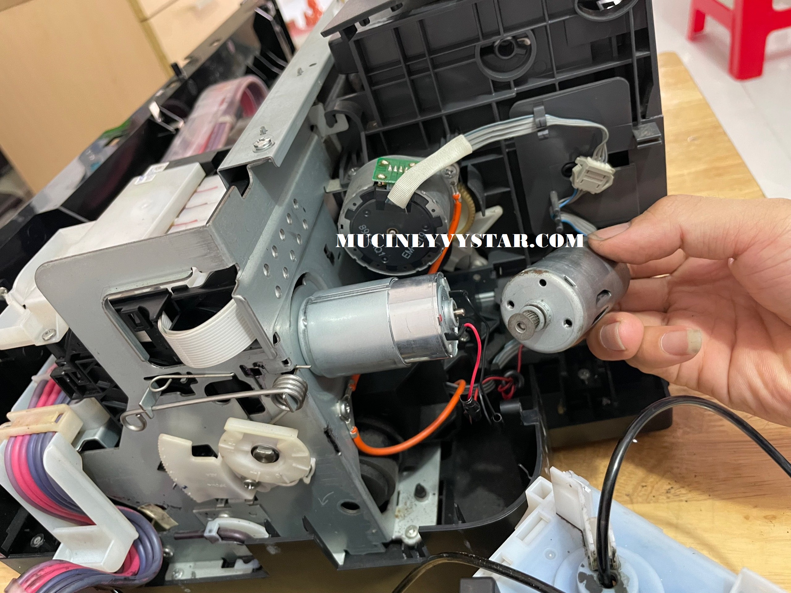 máy in epson L1800 in chậm