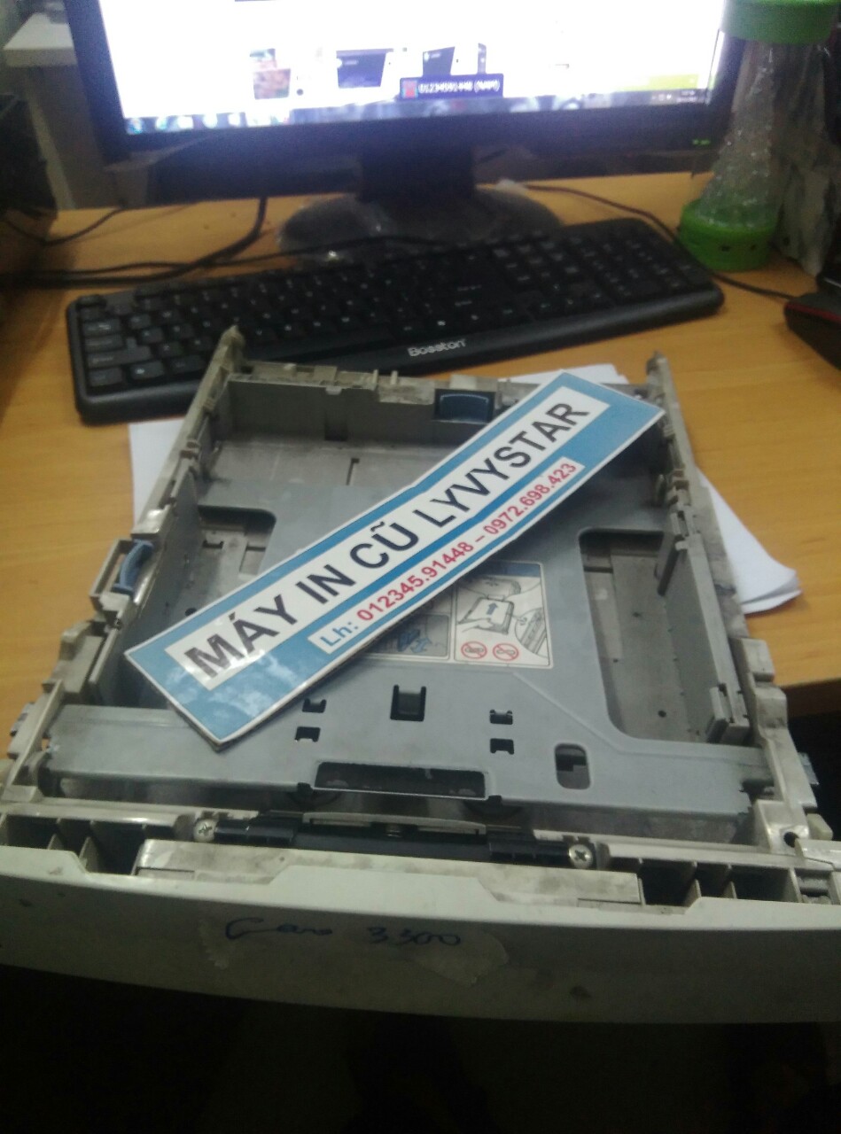 ban-khay-giay-canon-3300-thao-may-tai-quan-6