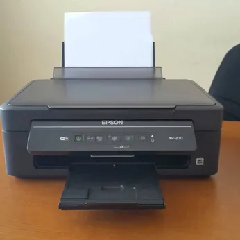 Bán thanh lý máy in màu epson XP200  In - Scan - Copy - (màu)- có hỗ trợ in qua Wifi và in từ Smartphone luôn tại quận 6  HCM.